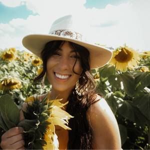 Meet your Posher, Karina